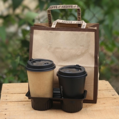 CM4S2-Customized-printing-on-kraft-paper-bags-03.jpg